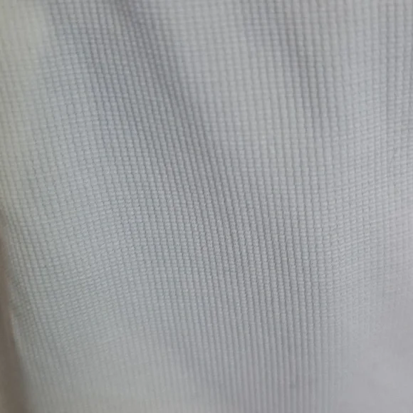 Never Worn Women's Size 14 White Shorts with a 20 in. length made with 3% Spand - Picture 3 of 5